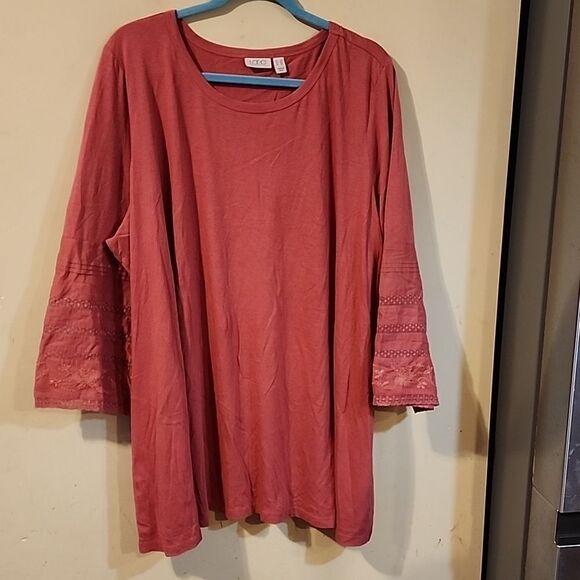 Beautiful logo by Lori Goldstein top 3X - Picture 1 of 5